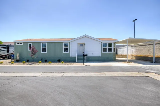 $204,900 | 1650 Villa Avenue, Unit 48, Clovis, CA 93612