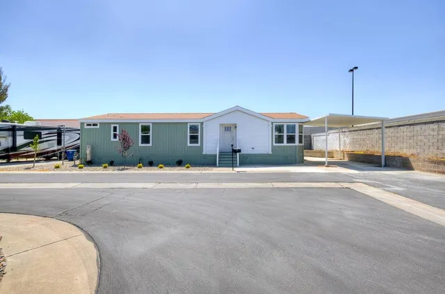 $204,900 | 1650 Villa Avenue, Unit 48, Clovis, CA 93612