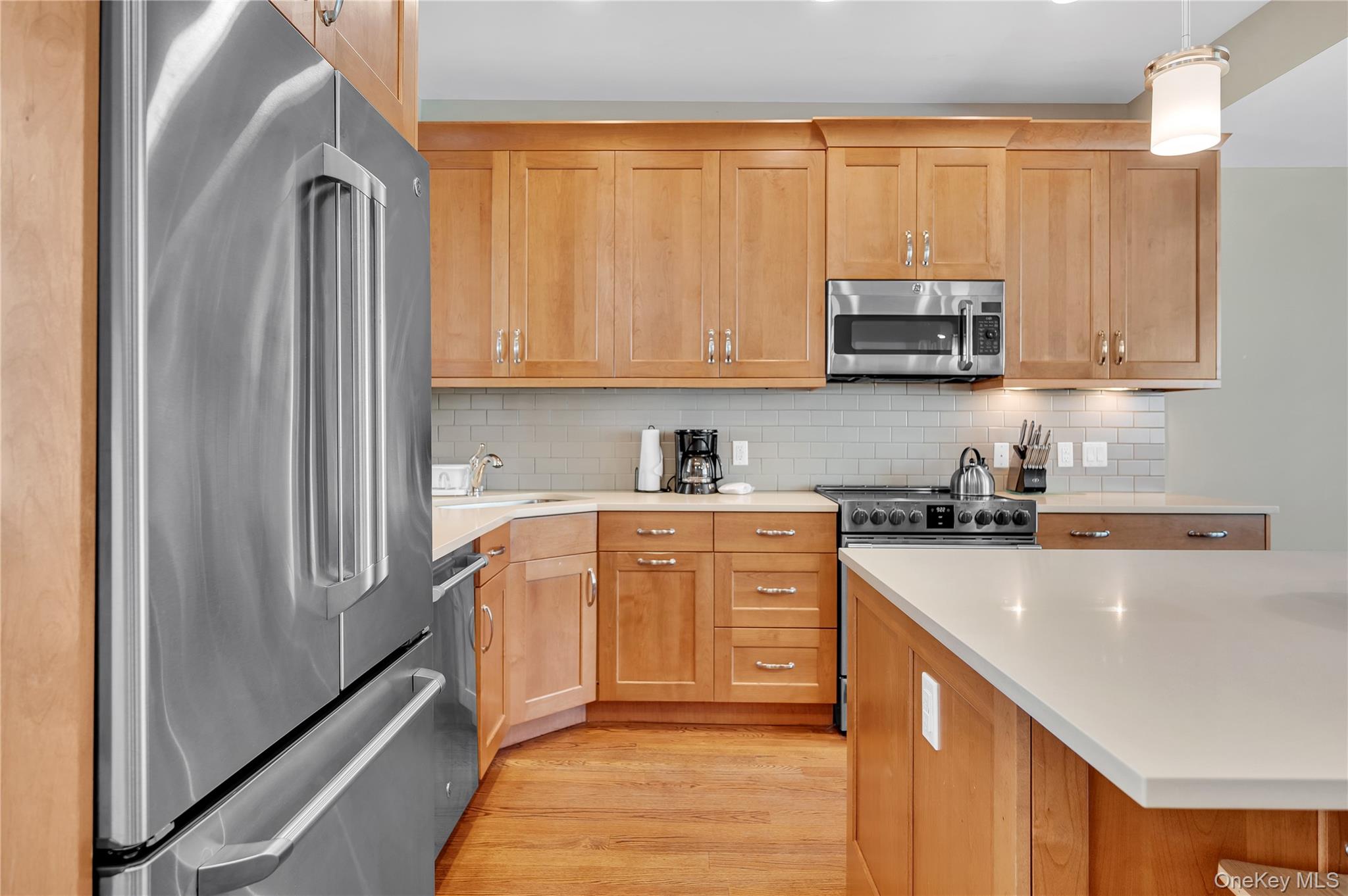 422 Midland Avenue Rye, NY 10580 - Photo 3 of 24