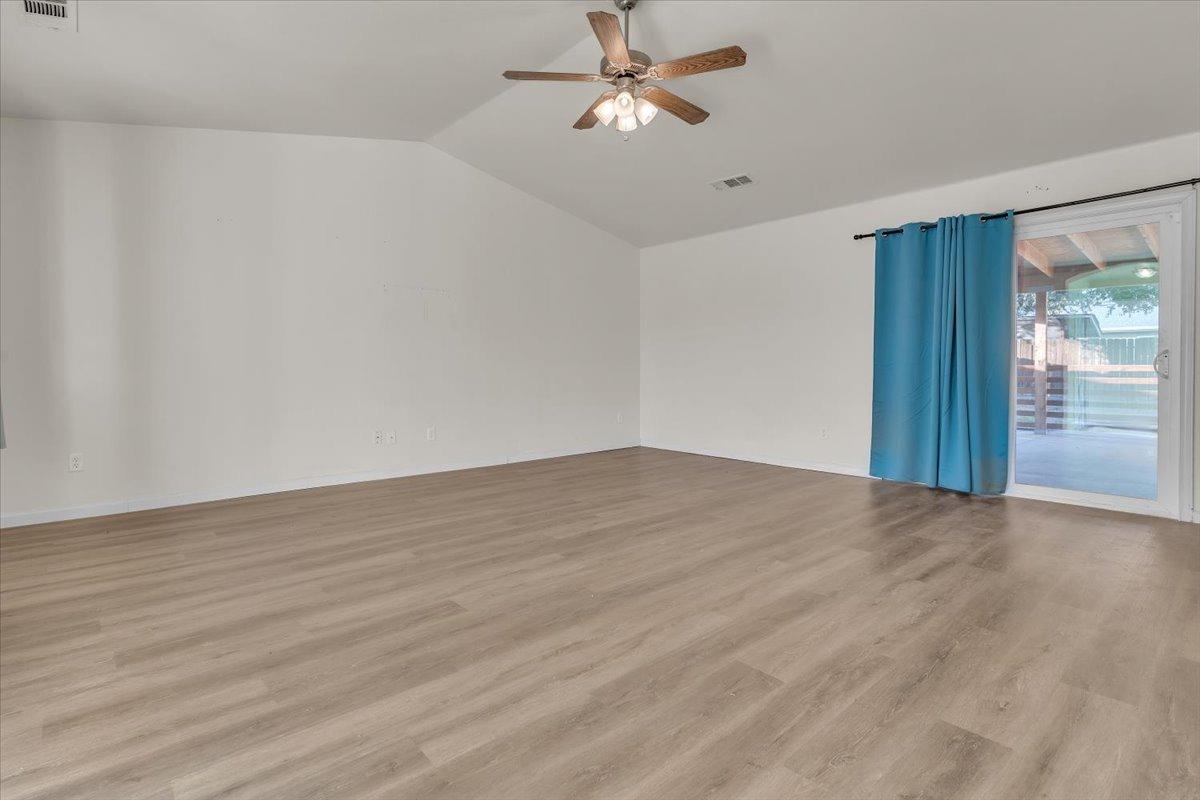 400 East Carpenter Avenue Reedley, CA 93654 - Photo 8 of 33 Gallery Image 8