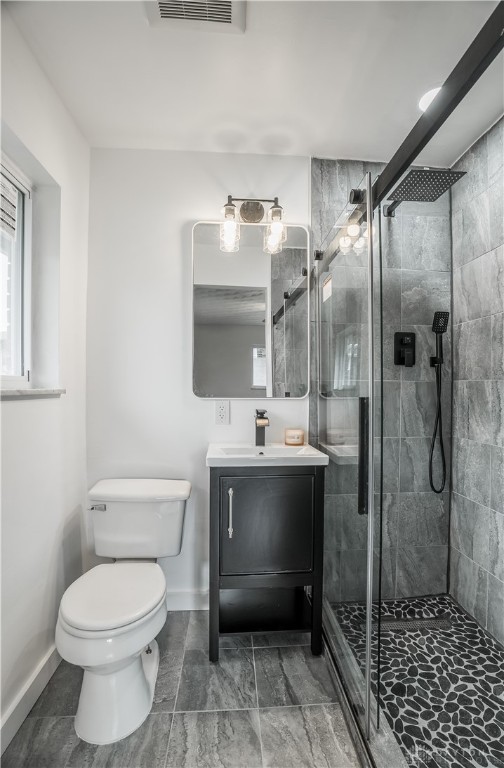 2630 Brookview Road Troy, OH 45373 - Photo 3 of 31 Ensuite Full Bathroom