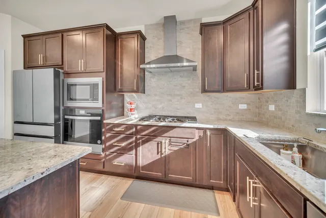 $694,900 | 1007 Kessler Drive, Mundelein, IL 60060