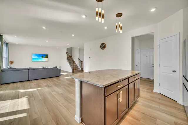 $694,900 | 1007 Kessler Drive, Mundelein, IL 60060