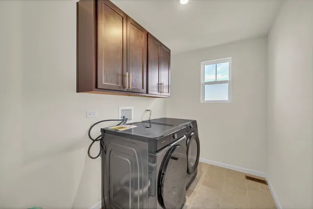 $694,900 | 1007 Kessler Drive, Mundelein, IL 60060