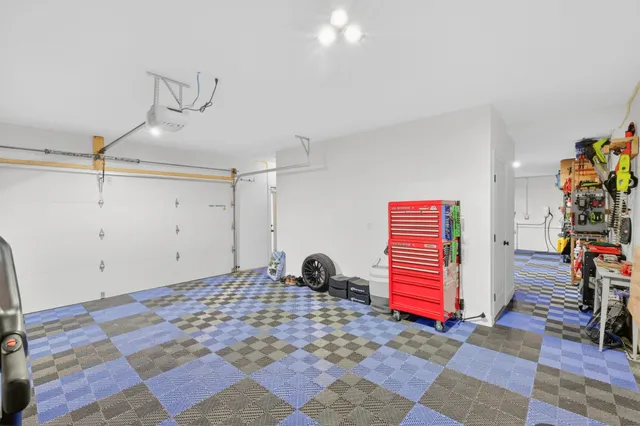 $625,000 | 2731 West County Farm Road, Springfield, TN 37172