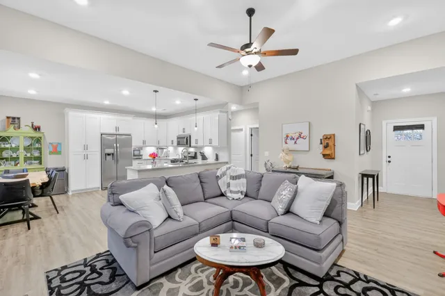 $625,000 | 2731 West County Farm Road, Springfield, TN 37172