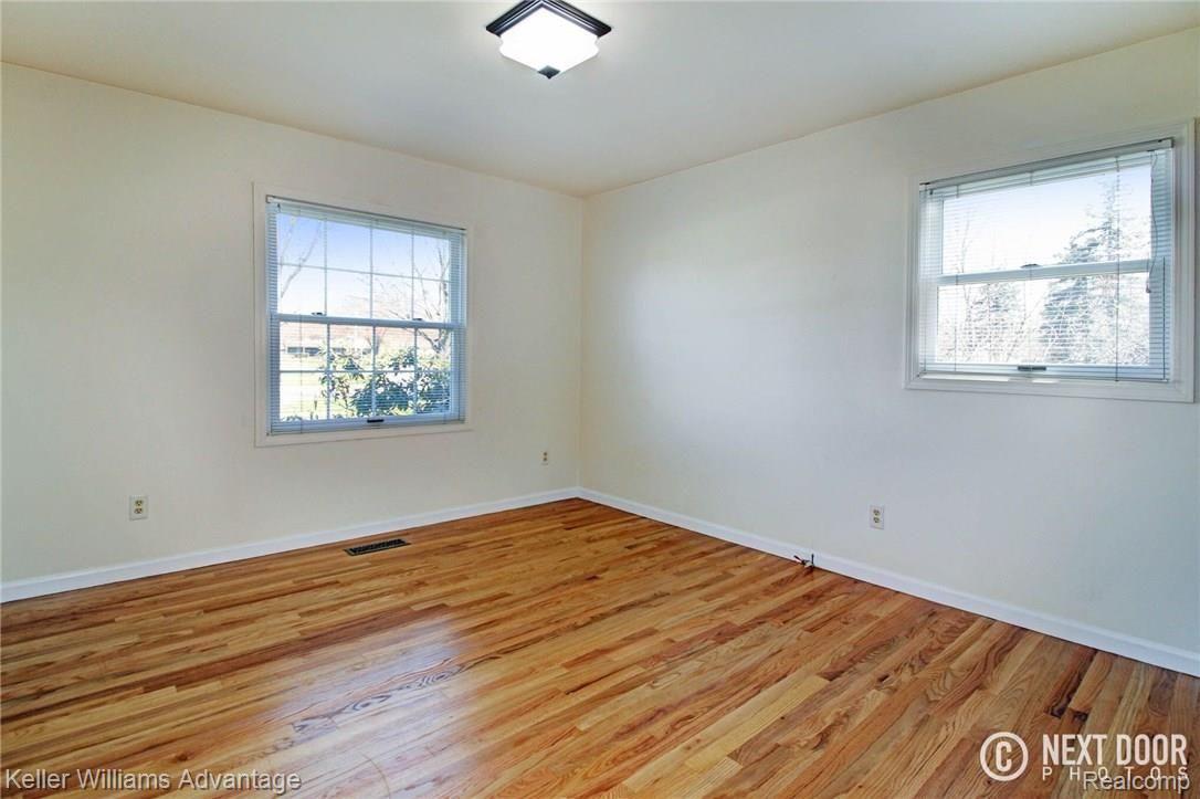 17525 Wayne Road Livonia, MI 48152 - Photo 13 of 22 13.jpeg