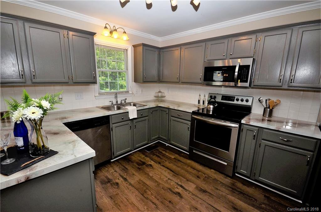5065 Cobblestone Road Winston-Salem, NC 27106 - Photo 5 of 23 Gallery Image 5