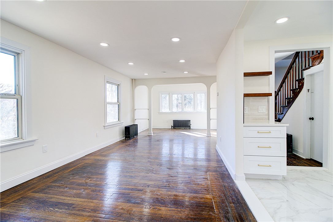 236 Pequot Avenue Warwick, RI 02889 - Photo 14 of 38