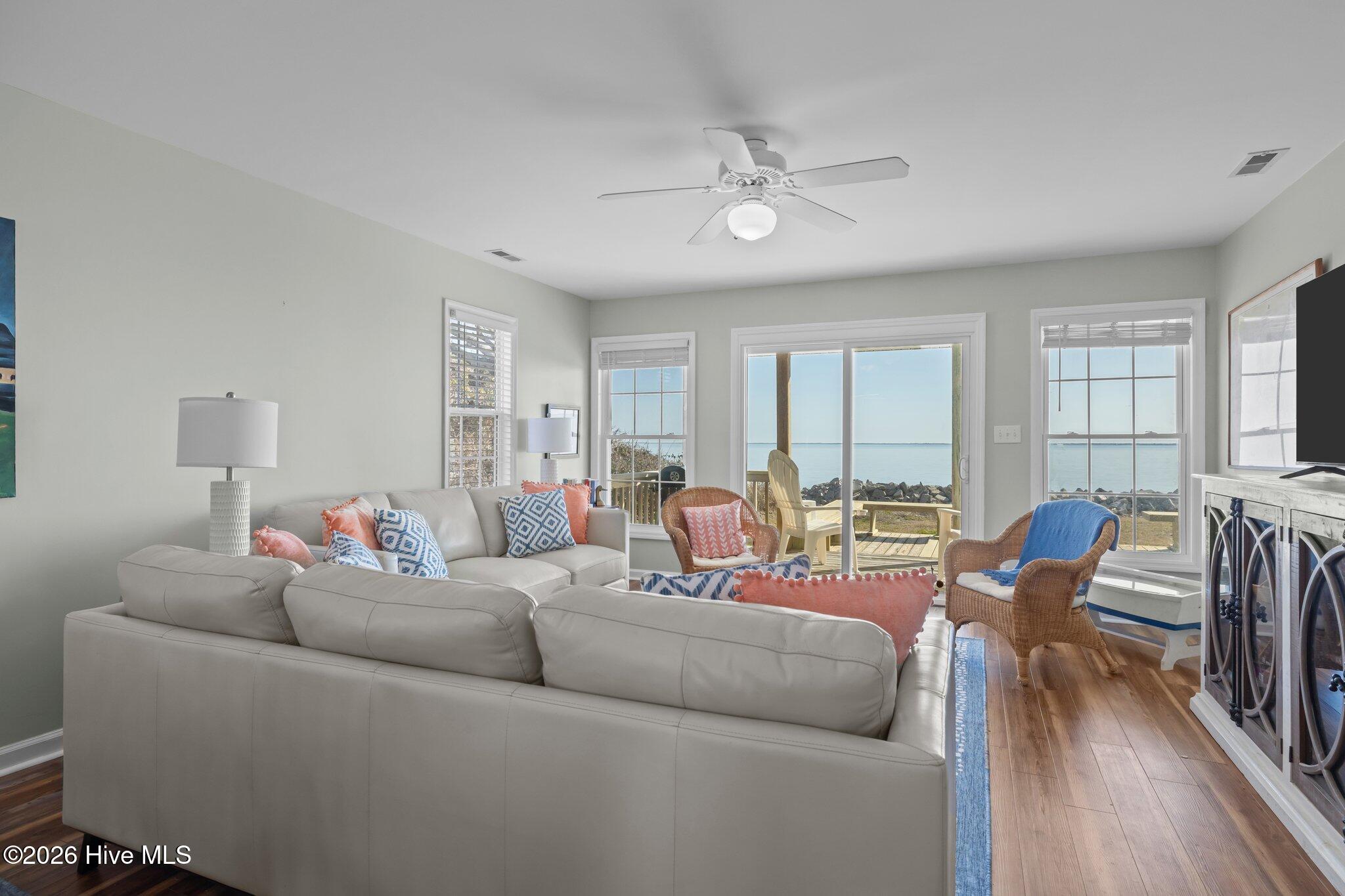 662 Island Road Harkers Island, NC 28531 - Photo 7 of 22