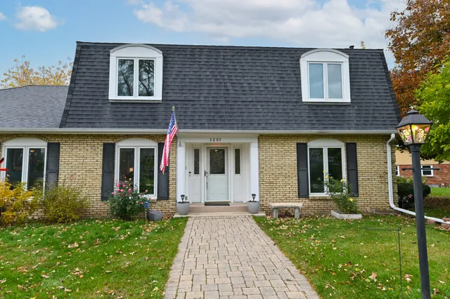 $675,000 | 3285 Old Lantern Drive, Brookfield, WI 53005