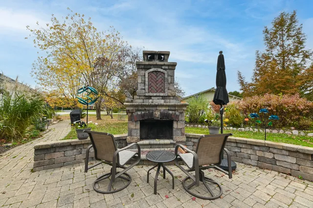 $675,000 | 3285 Old Lantern Drive, Brookfield, WI 53005