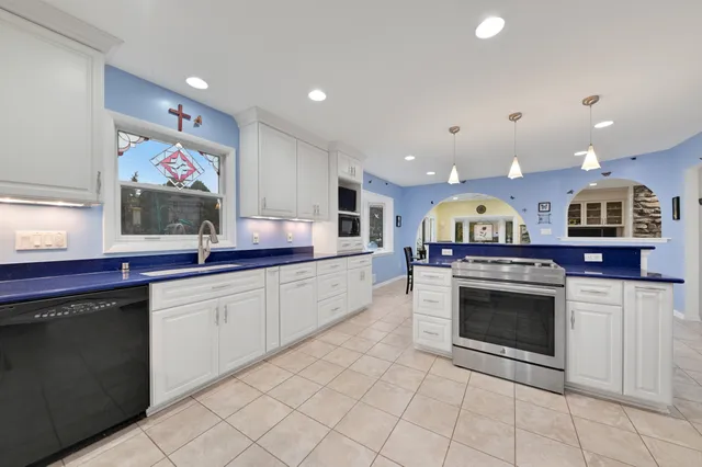 $675,000 | 3285 Old Lantern Drive, Brookfield, WI 53005