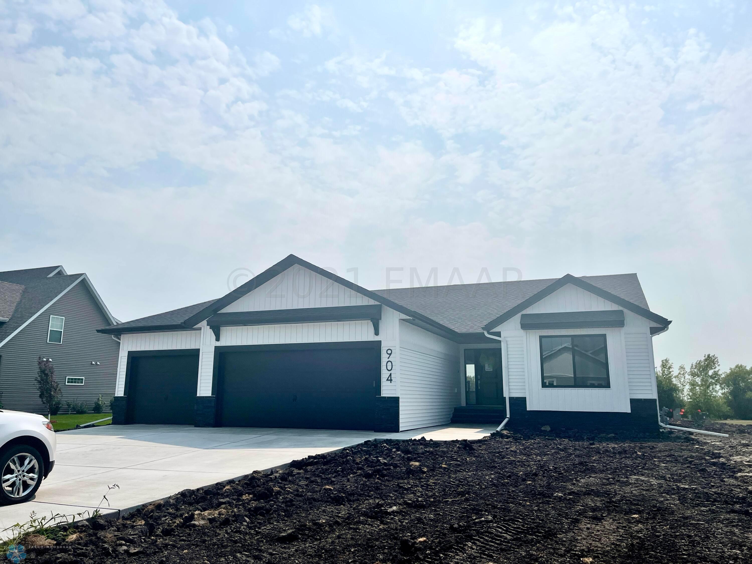 904 Sunset Drive Mapleton, ND 58059 - Photo 1 of 1