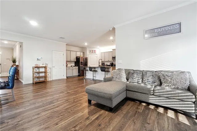 $394,900 | 6004 Screech Owl Drive, Flowery Branch, GA 30542