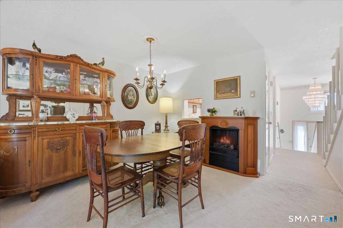 592 Shennecossett Road, Unit D86 Groton, CT 06340 - Photo 7 of 32