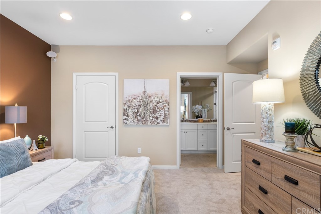 42 City Stroll Irvine, CA 92620 - Photo 19 of 36