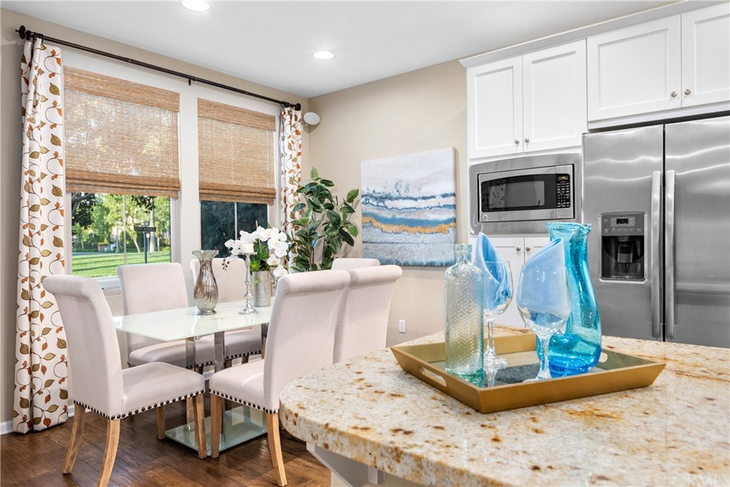 42 City Stroll Irvine, CA 92620 - Photo 2 of 36