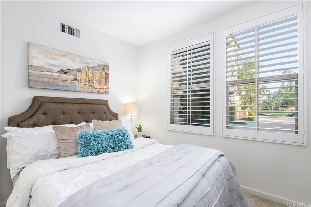 42 City Stroll Irvine, CA 92620 - Photo 23 of 36