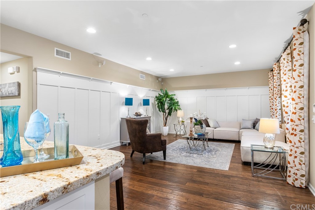 42 City Stroll Irvine, CA 92620 - Photo 7 of 36