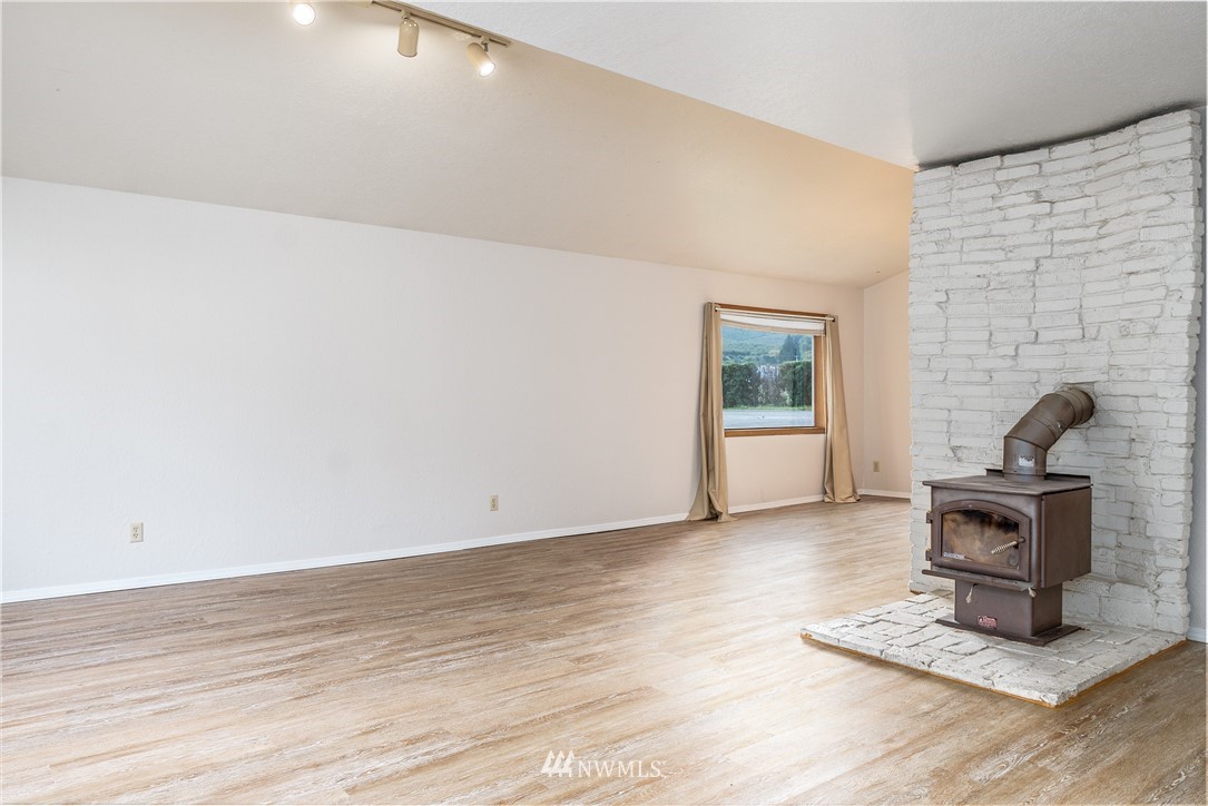 5100 Mission Creek Road Cashmere, WA 98815 - Photo 4 of 19 Gallery Image 4