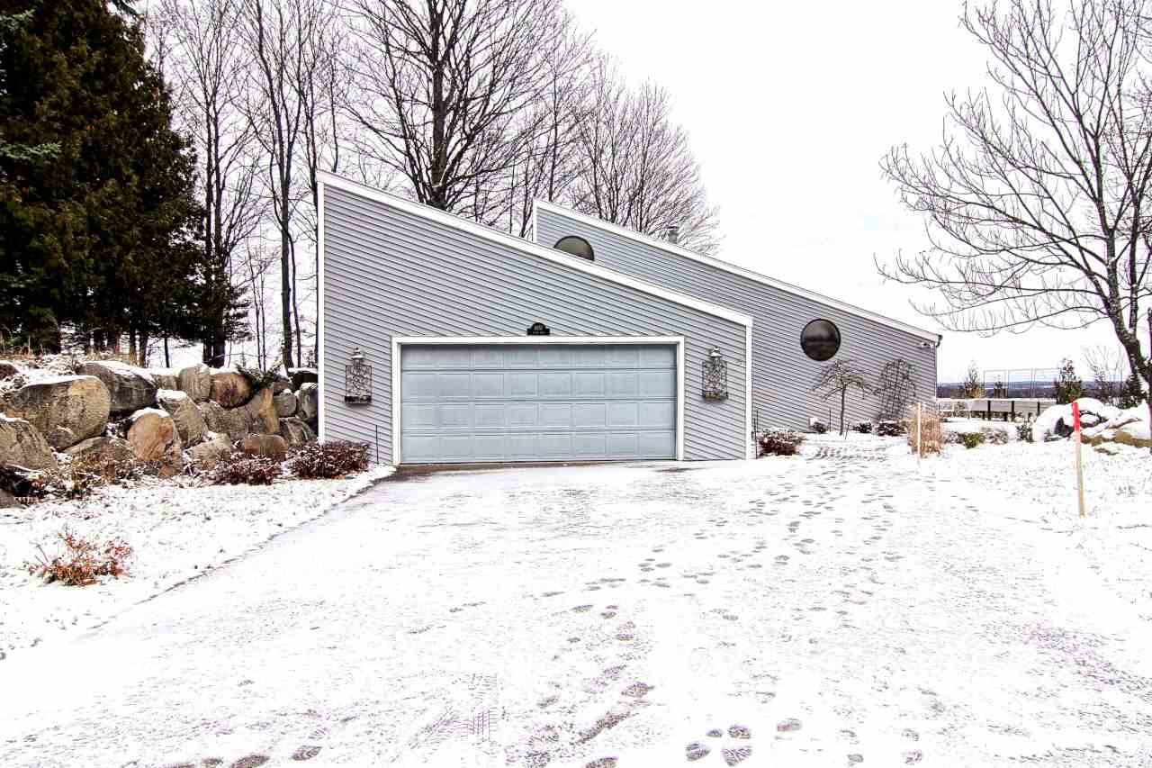 4857 Ridge Lane Kewadin, MI 49648 - Photo 39 of 45 1855533-38.JPG
