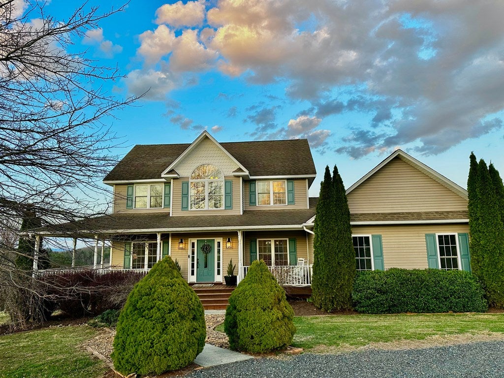 417 Bronco Road Hillsville, VA 24343 - Photo 5 of 58 Gallery Image 5