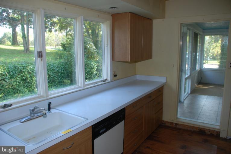 5141 Kings Road St. Leonard, MD 20685 - Photo 3 of 30 Kitchen