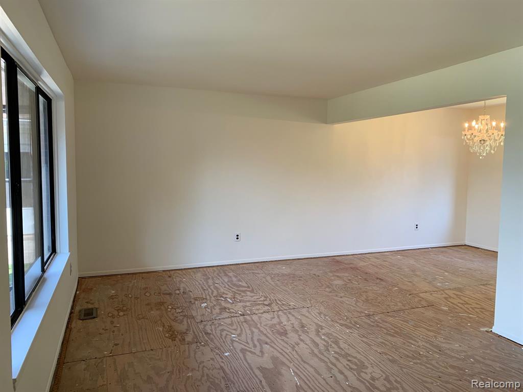 1168 North Cavalier Road Canton, MI 48187 - Photo 2 of 26