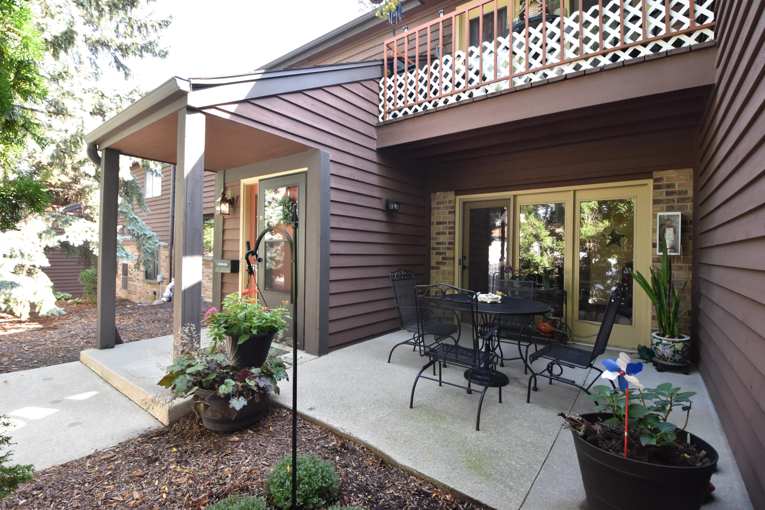 4246 South Ridgewood Lane Greenfield, WI 53221 - Photo 1 of 1 MMG_0332