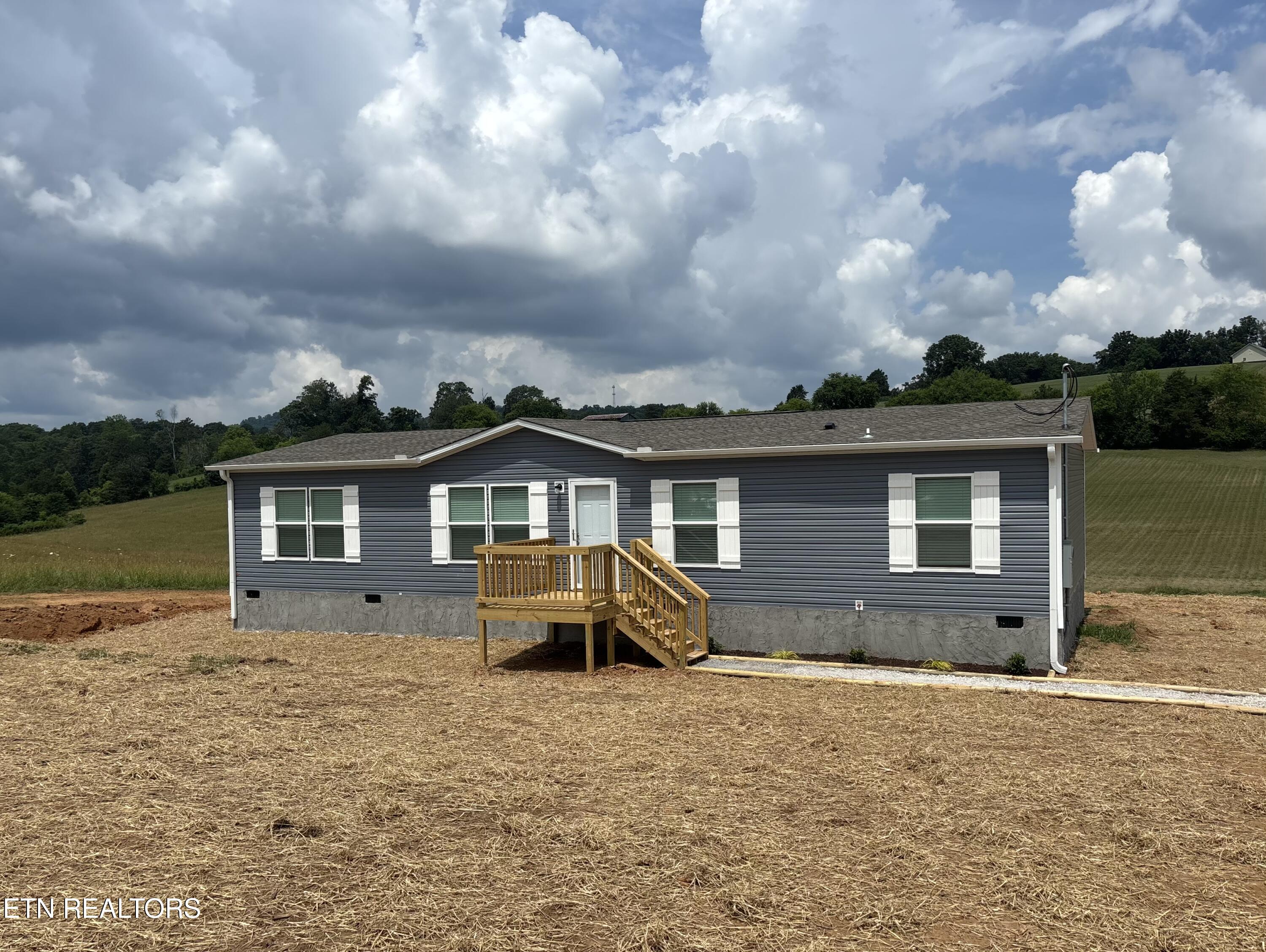 283 Thompson Road Madisonville, TN 37354 - Photo 1 of 10 80297424796__E6D00169-FEB7-49B0-95A9-471