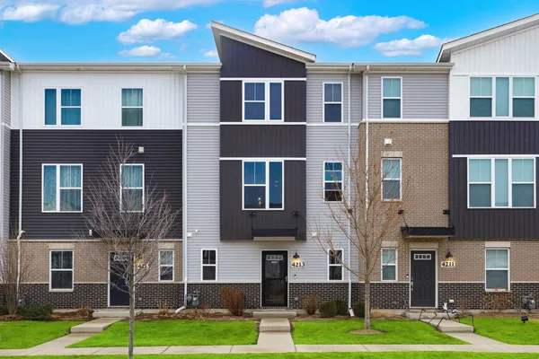 $409,000 | 4213 Calder Lane, Aurora, IL 60504