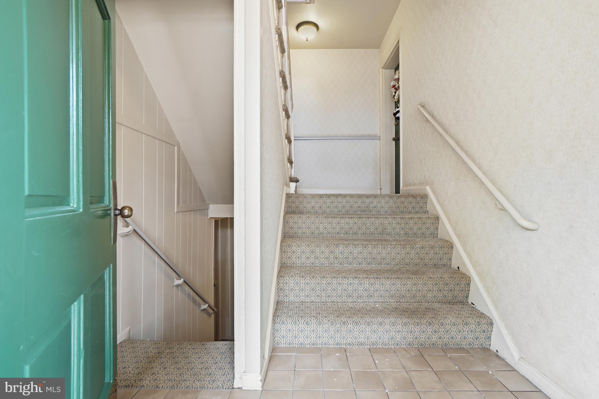 4905 29th Road South, Unit B1 Arlington, VA 22206 - Photo 45 of 52 a view of entryway