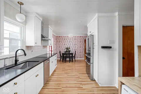 $454,000 | 928 Forest Blvd N Drive, Indianapolis, IN 46240