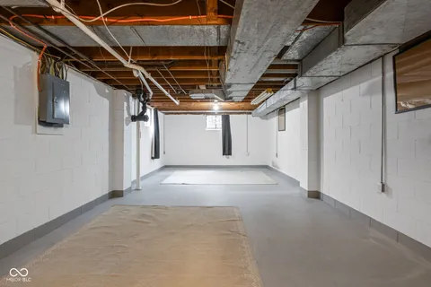 $454,000 | 928 Forest Blvd N Drive, Indianapolis, IN 46240