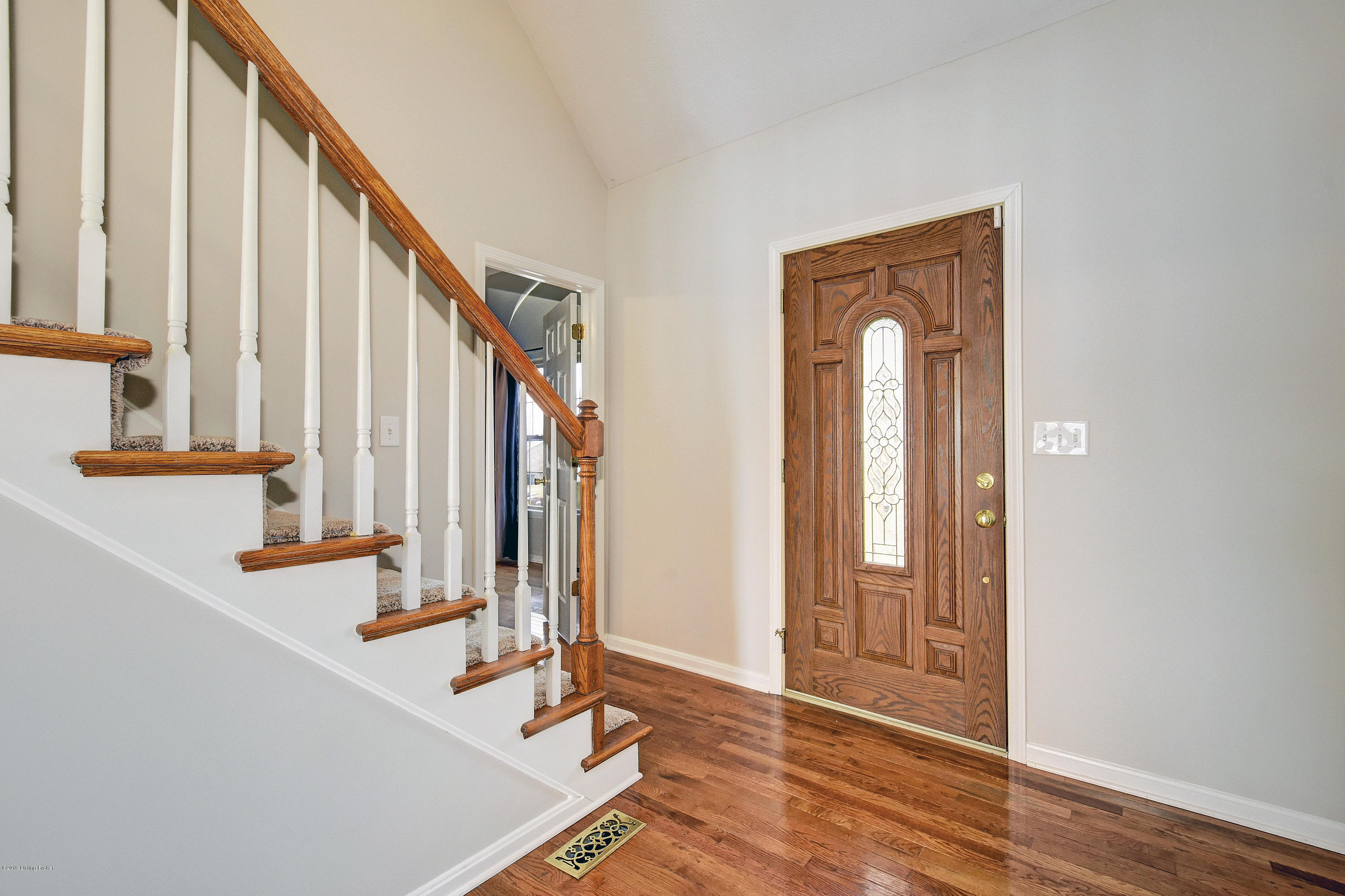 9809 Spring Pointe Court Louisville, KY 40229 - Photo 9 of 29 _DSC2847_49_50