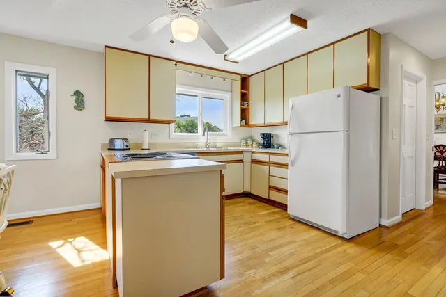 $998,600 | 1 Battery Park Road, Edisto Island, SC 29438