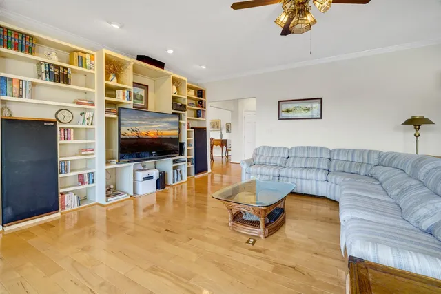 $998,600 | 1 Battery Park Road, Edisto Island, SC 29438