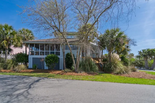 $998,600 | 1 Battery Park Road, Edisto Island, SC 29438