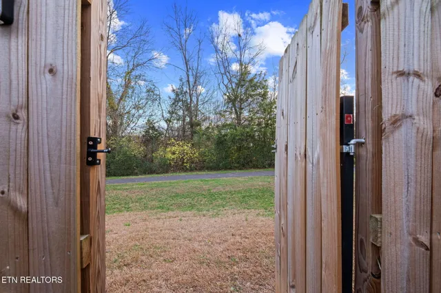 $349,900 | 2028 Cartmill Drive, Powell, TN 37849