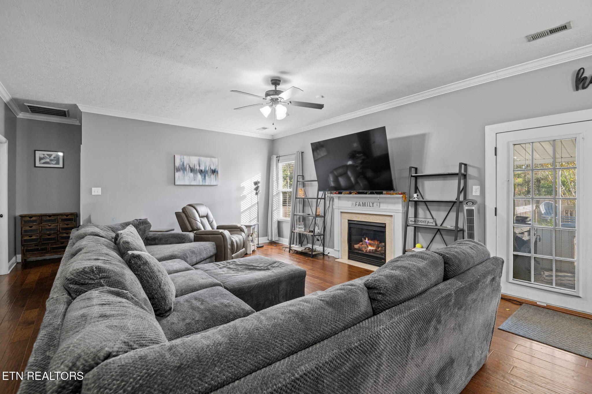 2028 Cartmill Drive Powell, TN 37849 - Photo 5 of 26 3-web-or-mls-Cartmill--4