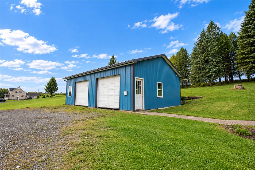 3605 Heidenreich Road Lyons, NY 14489 - Photo 18 of 50 barn