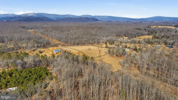 $1,100,000 | 616 South Poes Road, Amissville, VA 20106