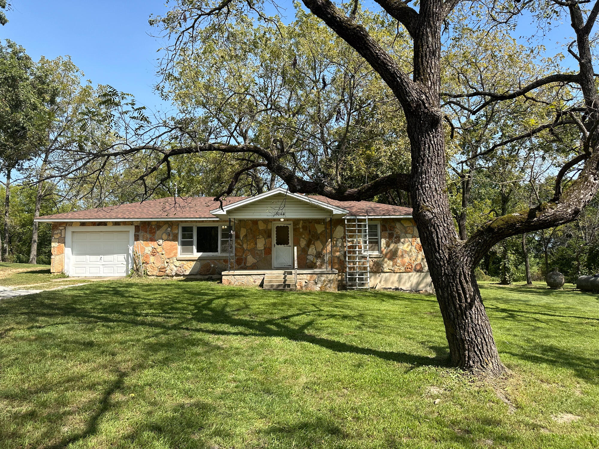 3044 Bado Road Cabool, MO 65689 - Photo 1 of 1 Country Home with Acreage