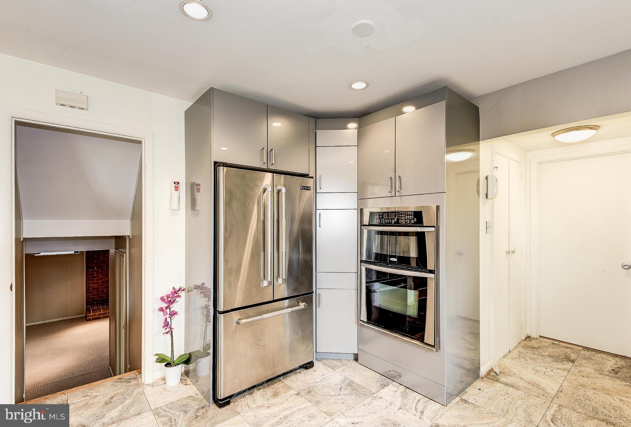 204 Bluff Terrace Silver Spring, MD 20902 - Photo 13 of 30 Kitchen