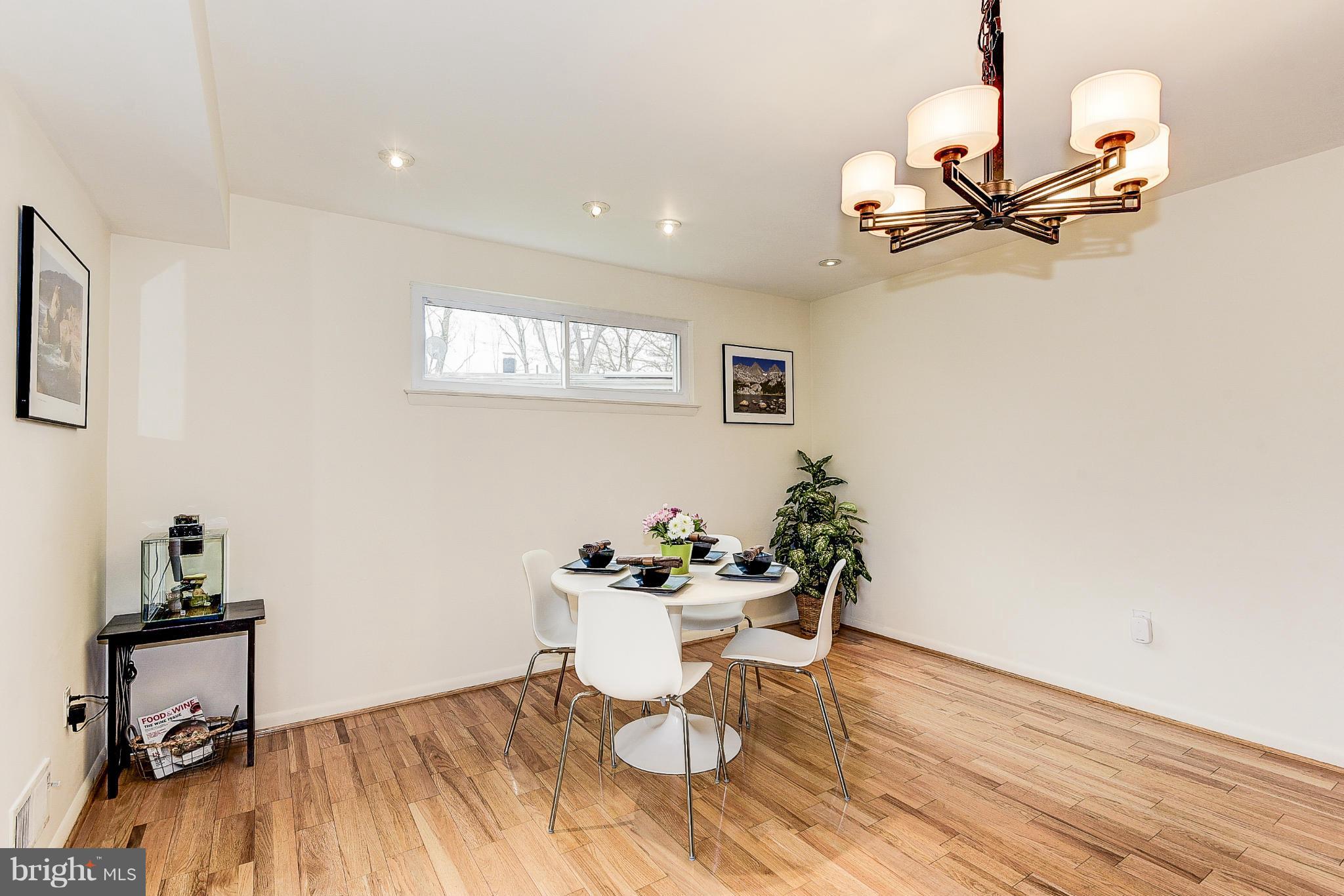 204 Bluff Terrace Silver Spring, MD 20902 - Photo 10 of 30 Dining Room