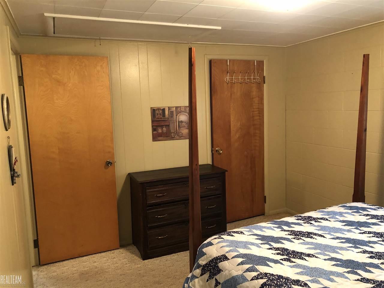 302 Roscommon Road Roscommon, MI 48653 - Photo 15 of 25 31359723-14.JPG