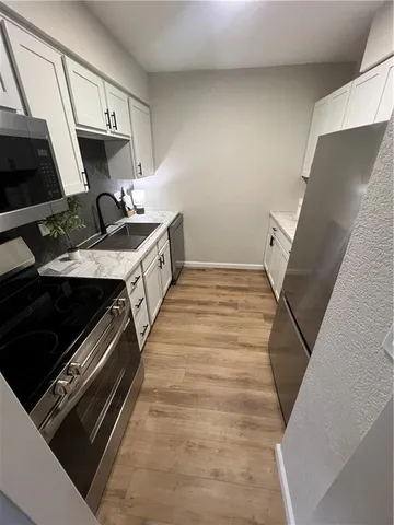 $965,000 | 1726 East 97th Street, Kansas City, MO 64131