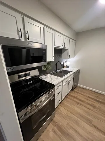 $965,000 | 1726 East 97th Street, Kansas City, MO 64131