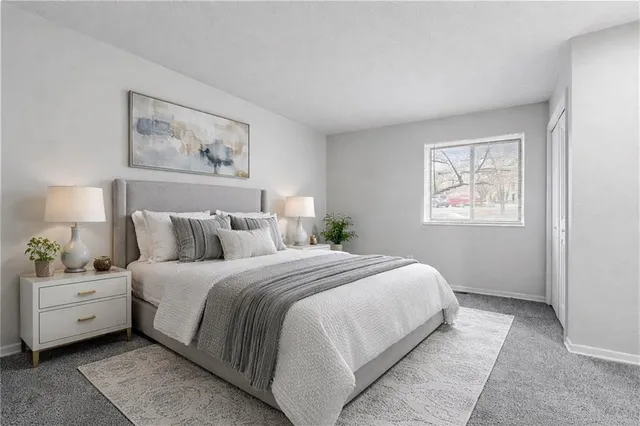 $965,000 | 1726 East 97th Street, Kansas City, MO 64131